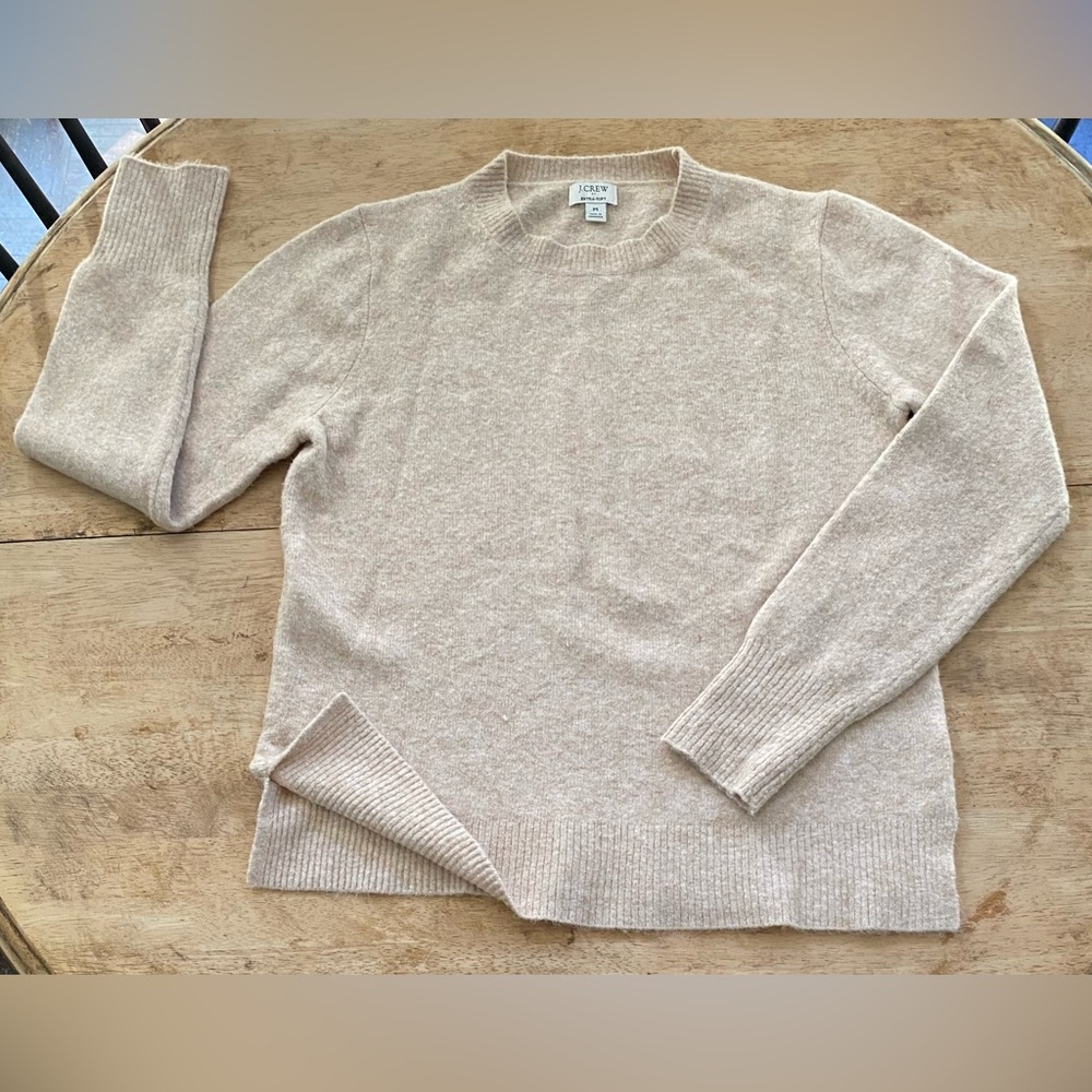 J Crew Women’s Sz M Extra Soft Wool Blend Crewneck Sweater in Oatmeal - Picture 7 of 14